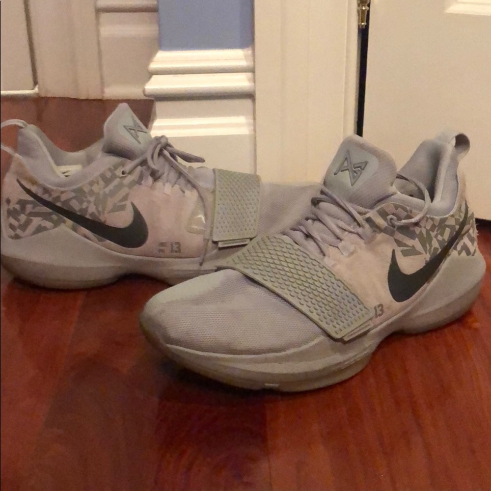 Nike ZOOM PG 13 Basketball Sneakers